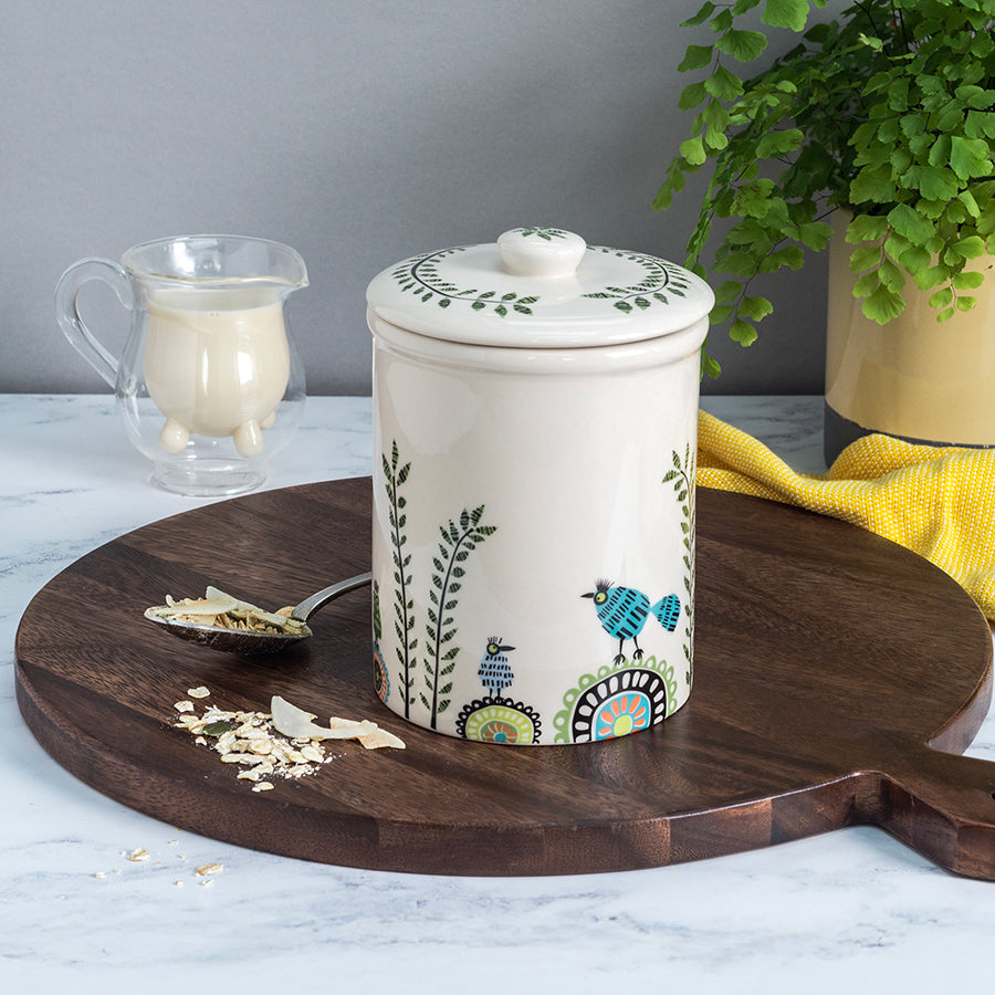 Bird storage jar by Hannah Turner