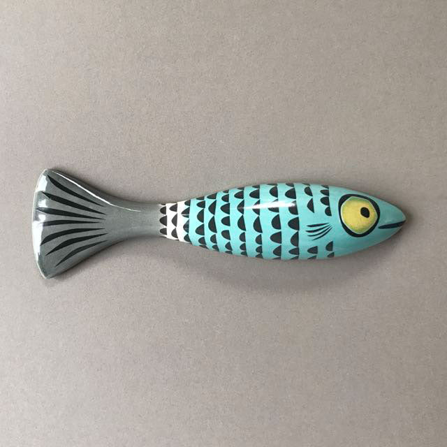 Wall-Mounted Slim Fish Ornament in Blue with Scales