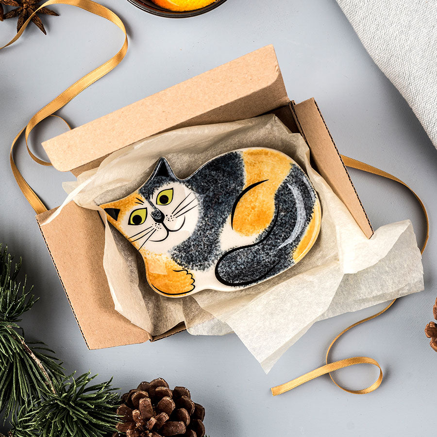 handmade ceramic cat trinket dish in tortoiseshell by hannah turner