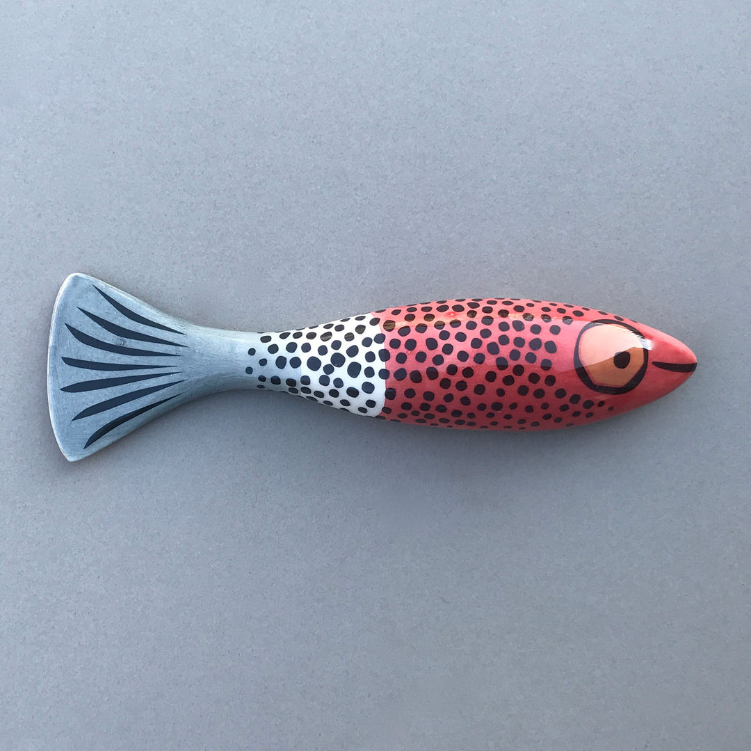 Wall-Mounted Slim Fish Ornament in Red with Spots